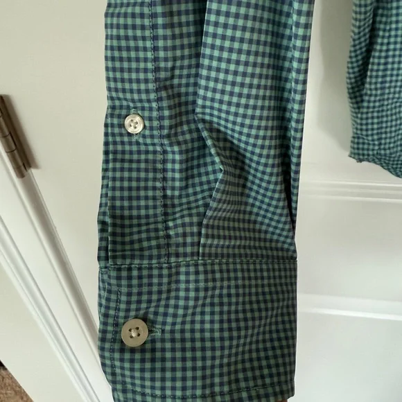 Vineyard Vines Men’s Teal Checkered Button Down Shirt - Picture 5 of 6